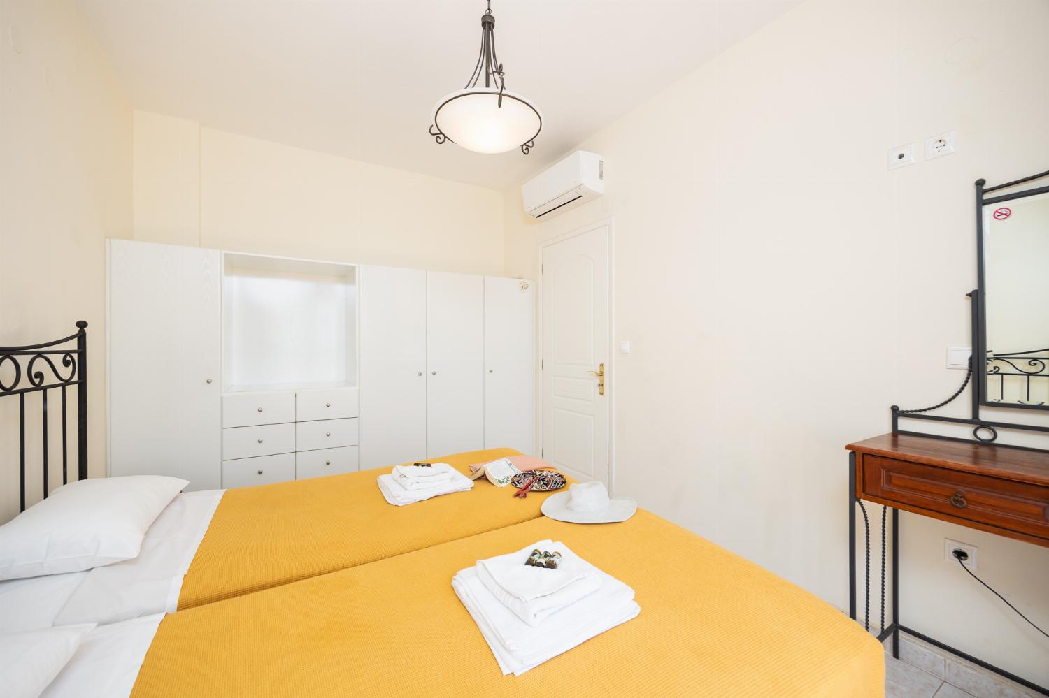 Twin bedroom with A/C