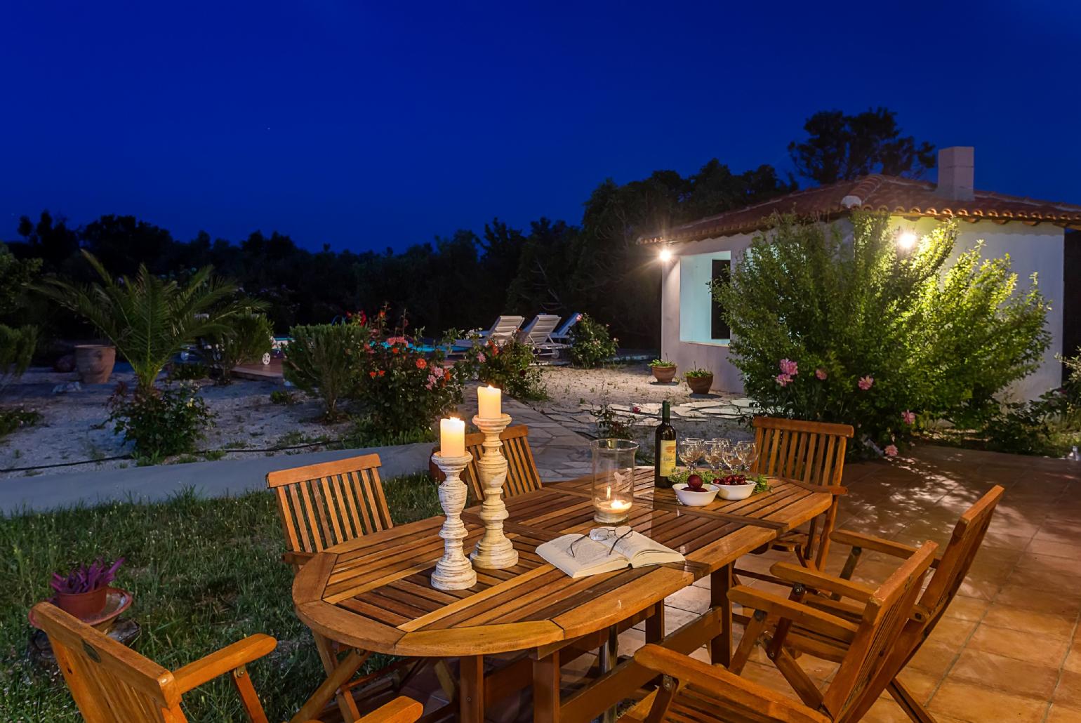 Beautiful outdoor dining area 