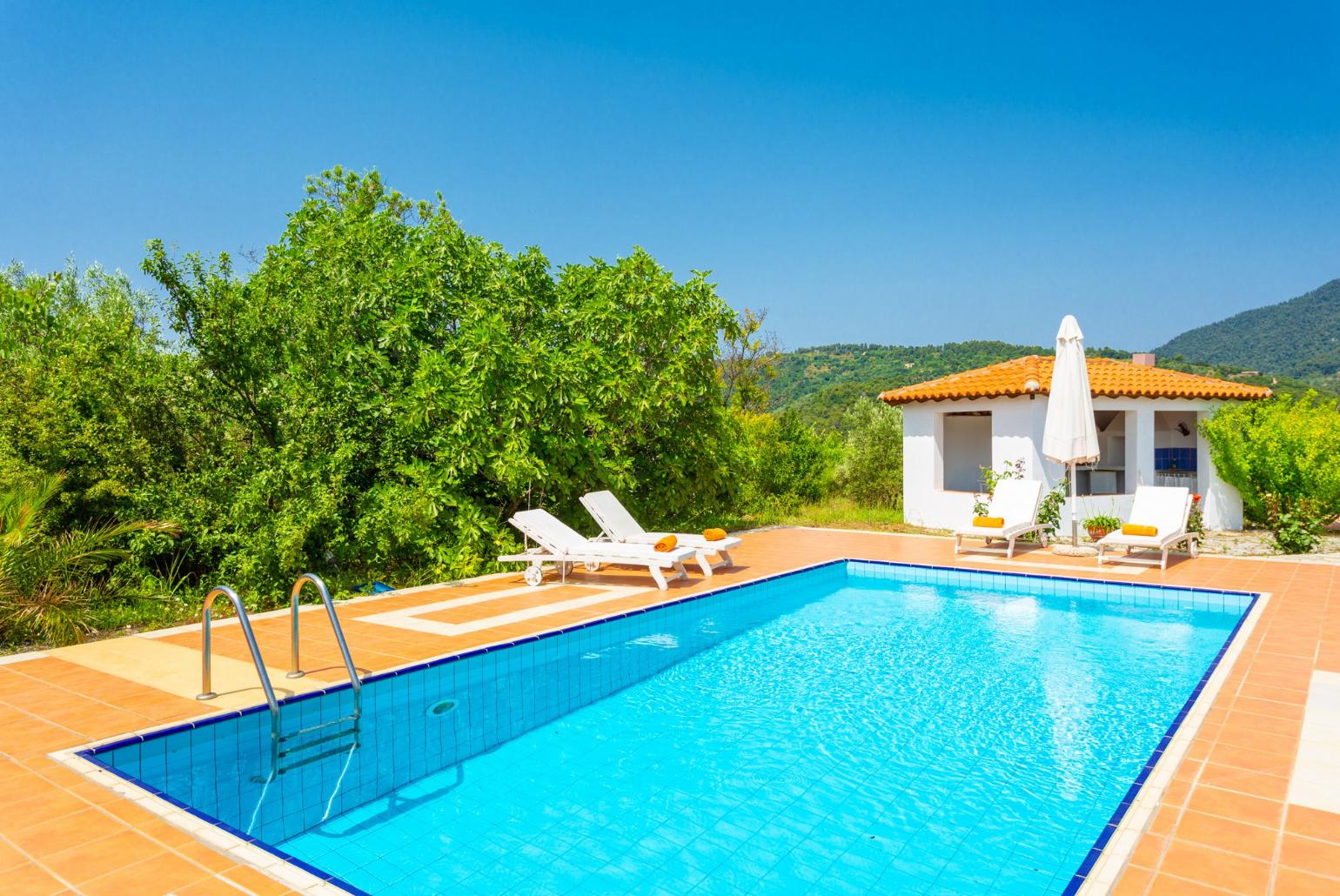 Private pool and terrace