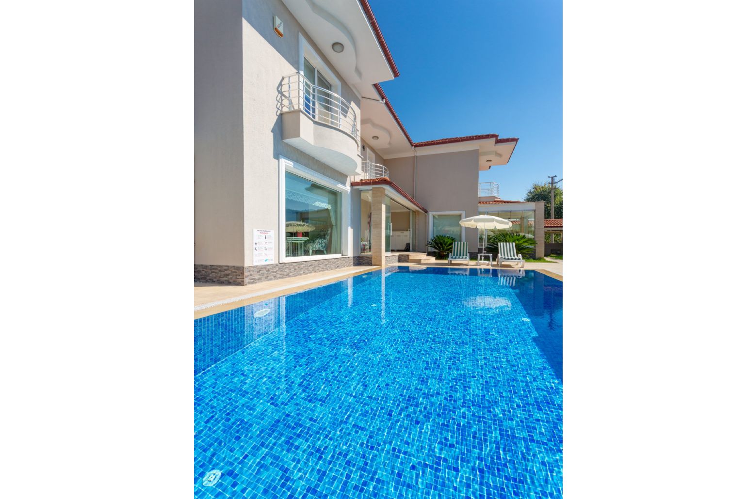 Beautiful villa with private pool and terrace