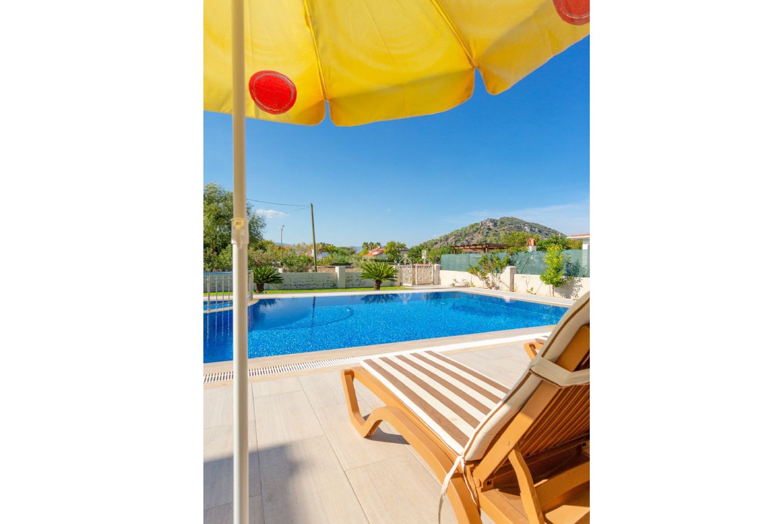 Private pool and terrace