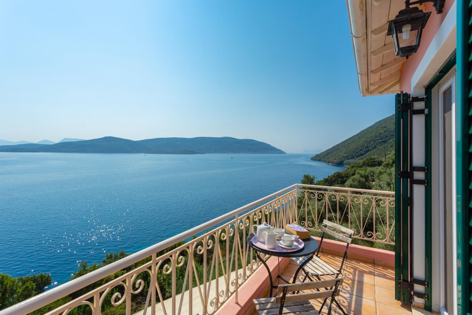 Balcony with panoramic sea views