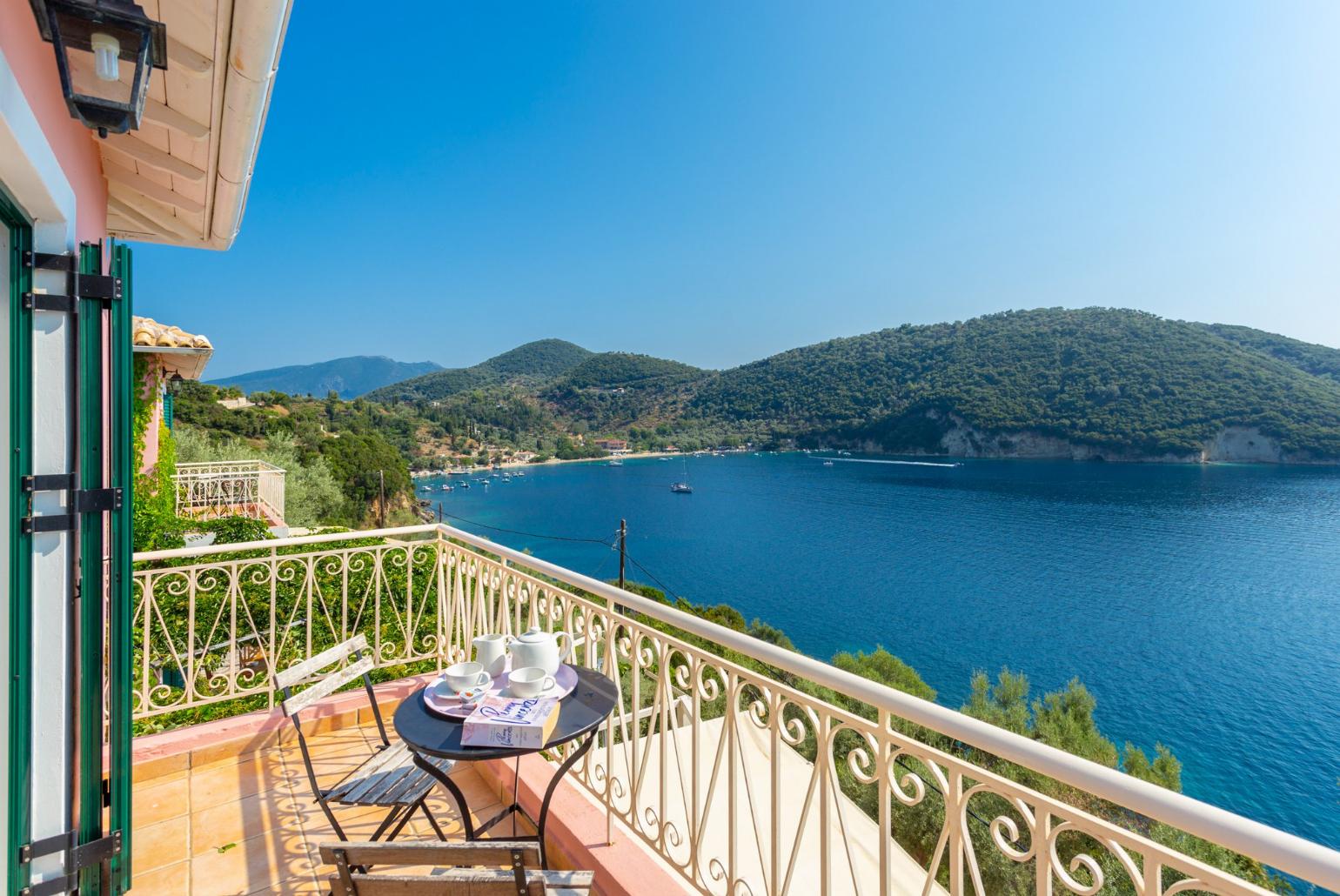 Balcony with panoramic sea views