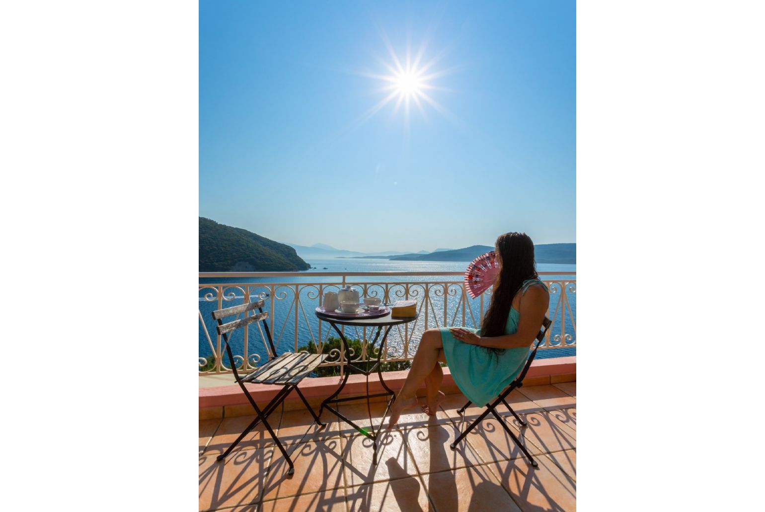 Balcony with panoramic sea views