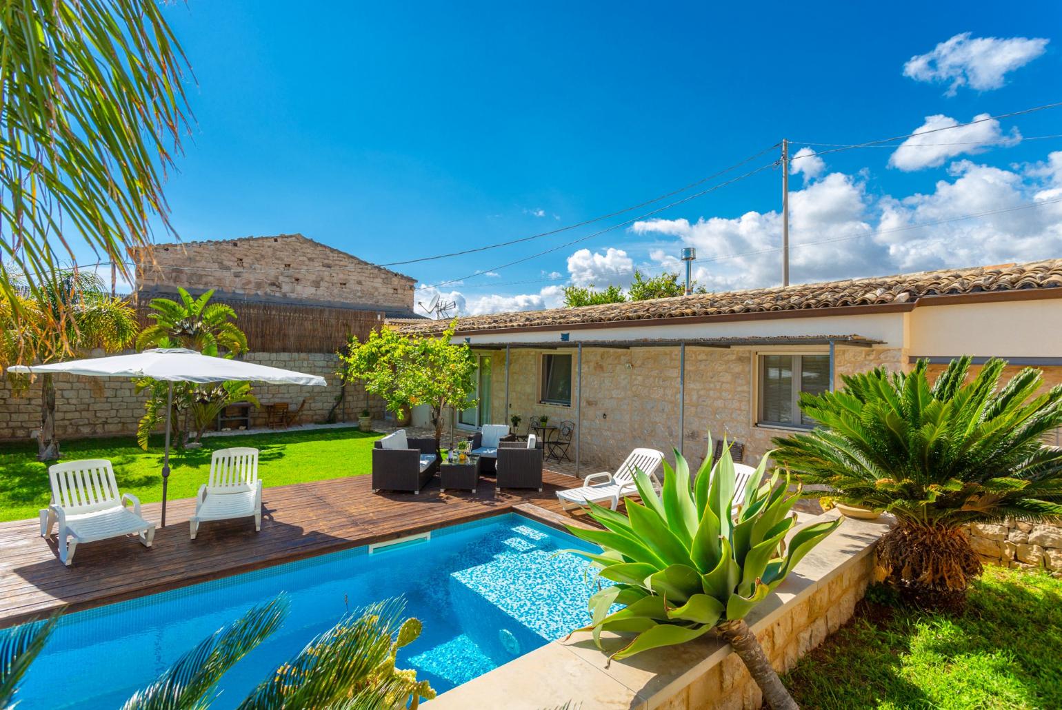 Private pool and terrace