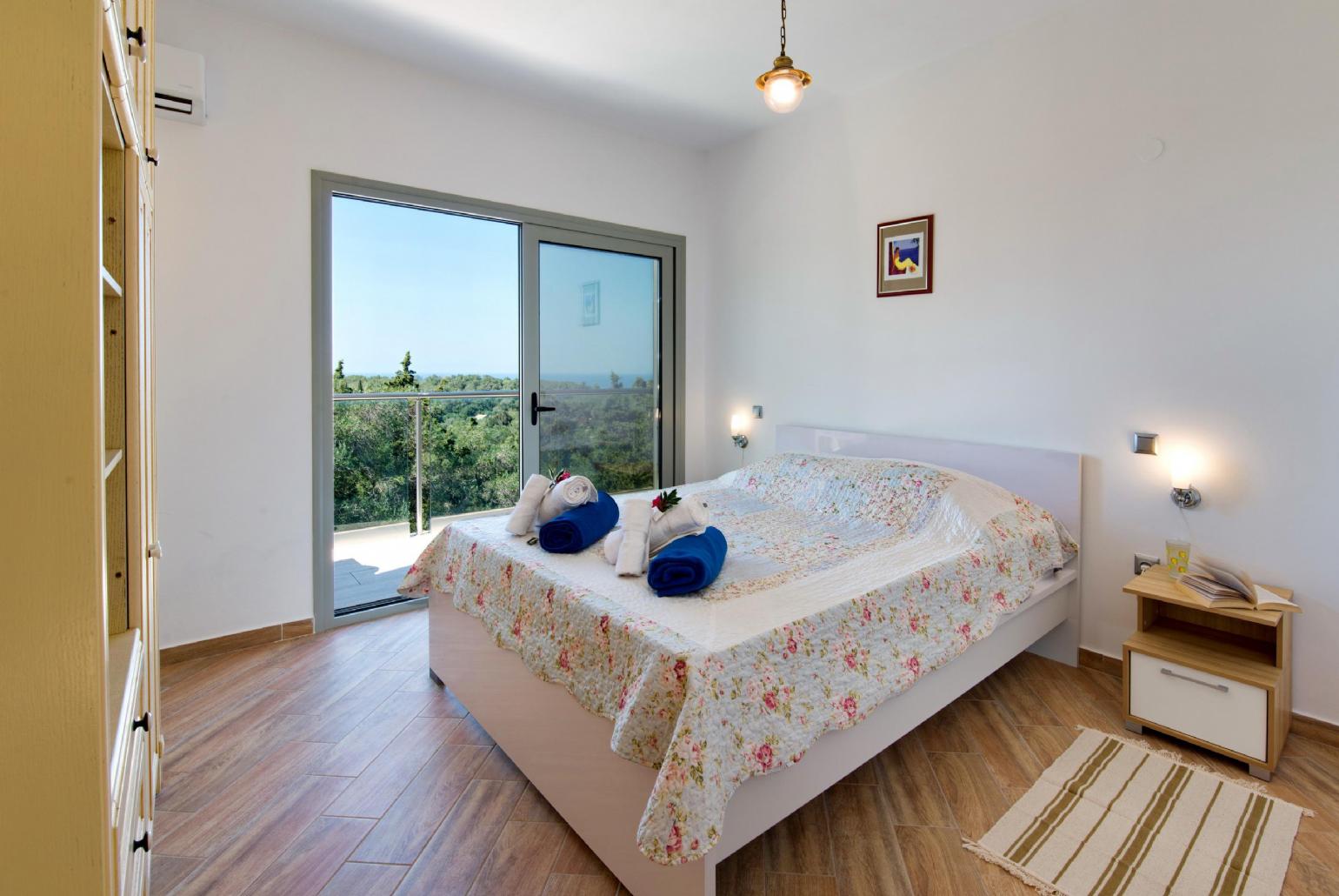Double bedroom with terrace access and beautiful view