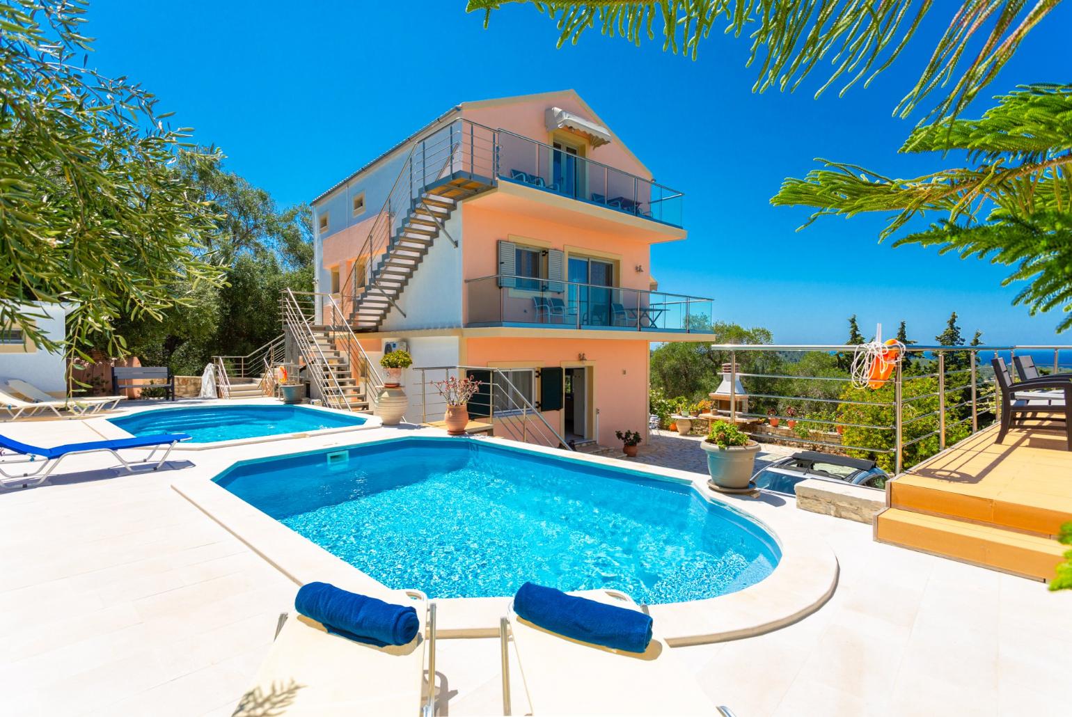 Beautiful villa with private pools and terrace with sea views