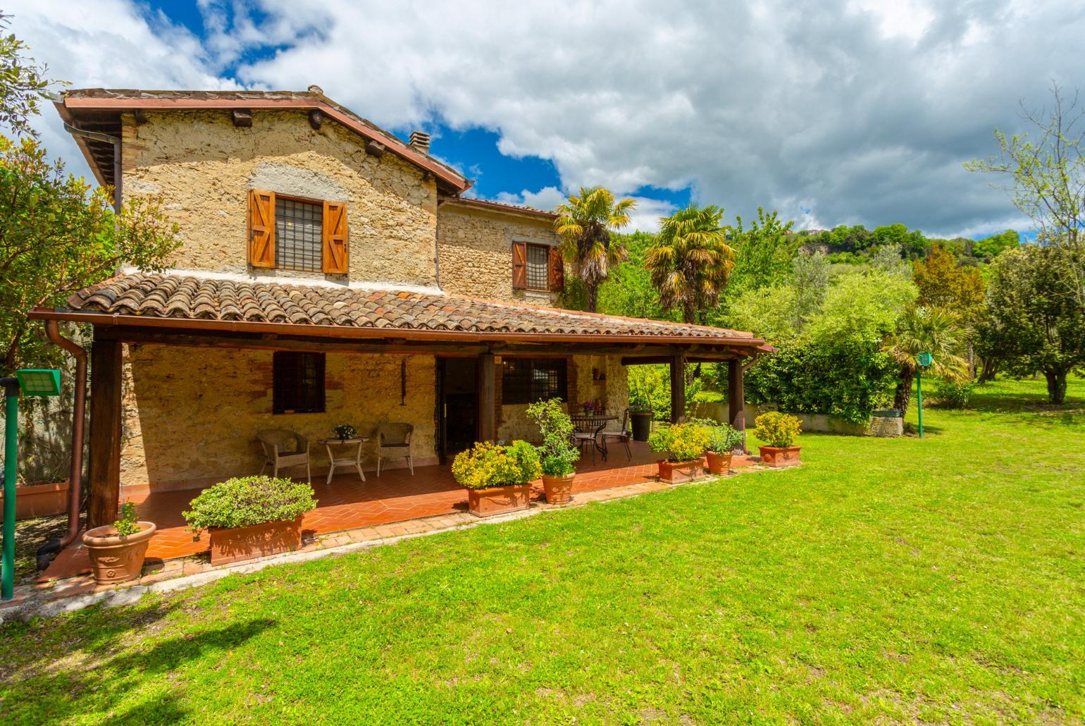 Beautiful villa with stunning landscaped garden
