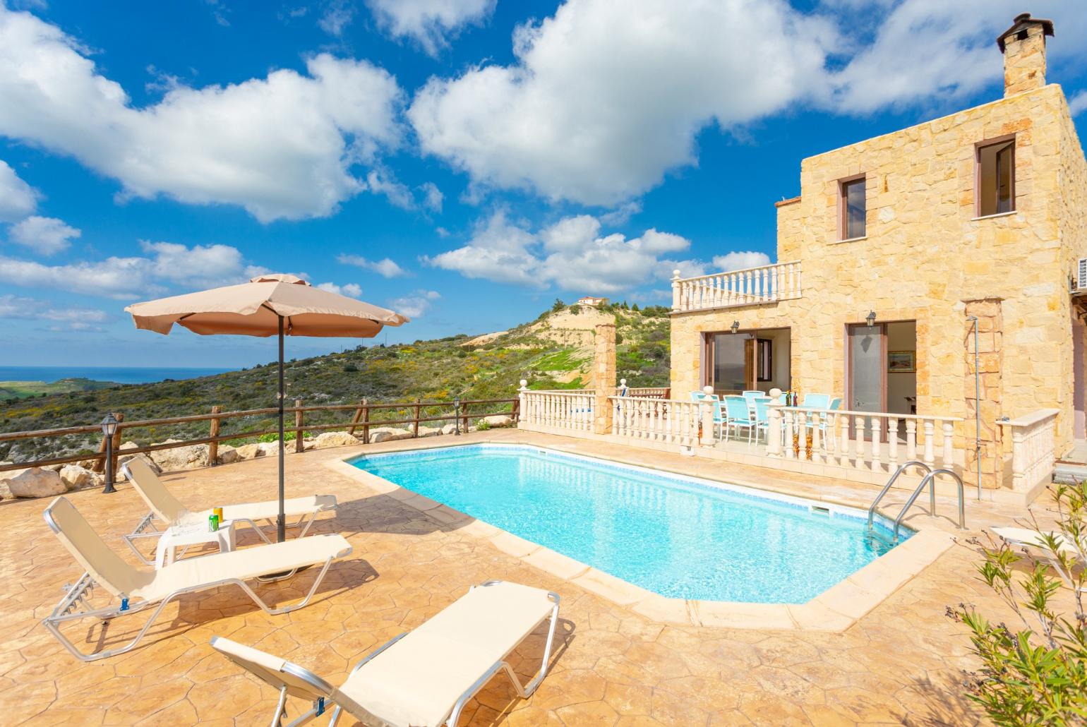Beautiful villa with private pool and terrace with panoramic views of the sea and countrside