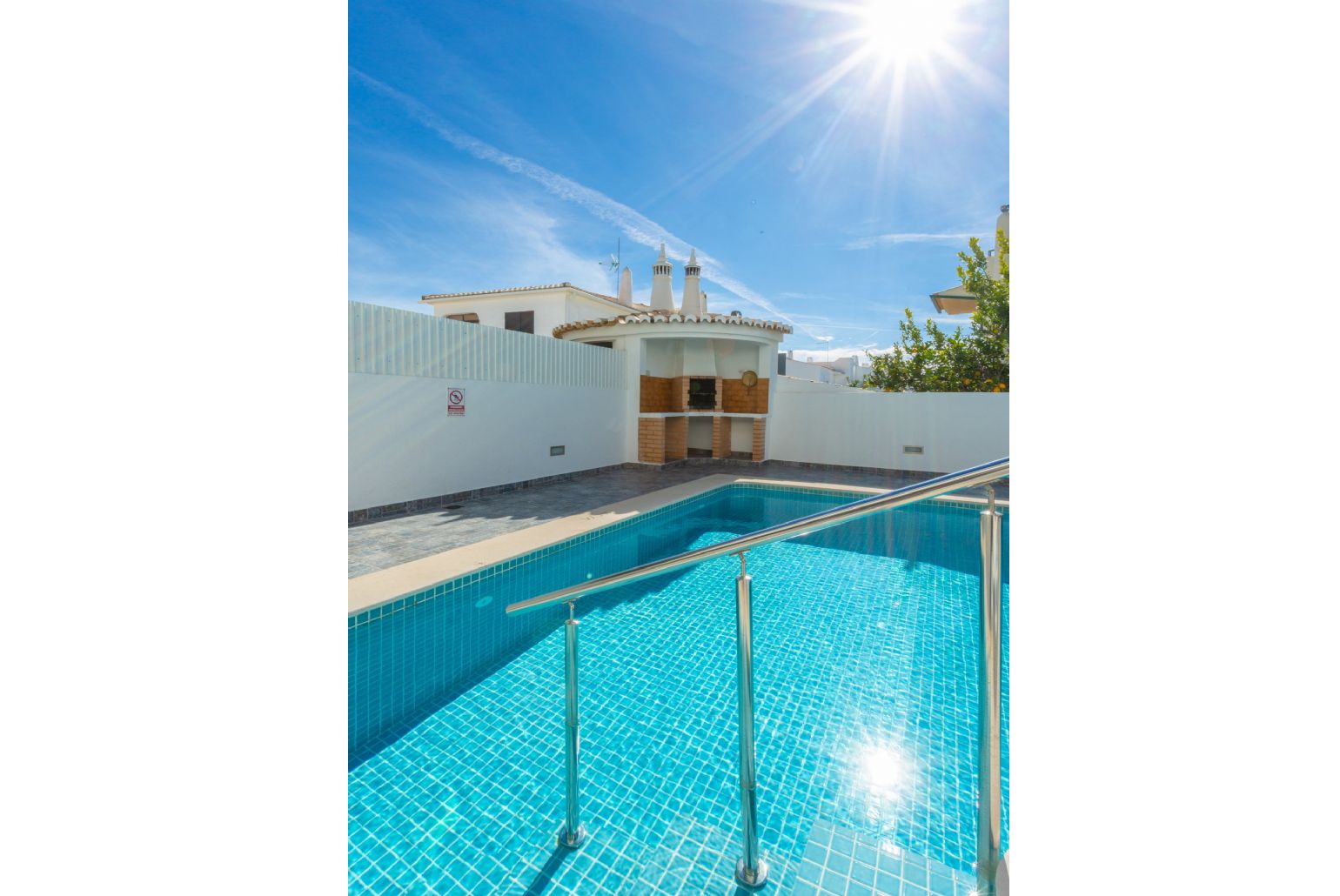 Private pool and terrace 