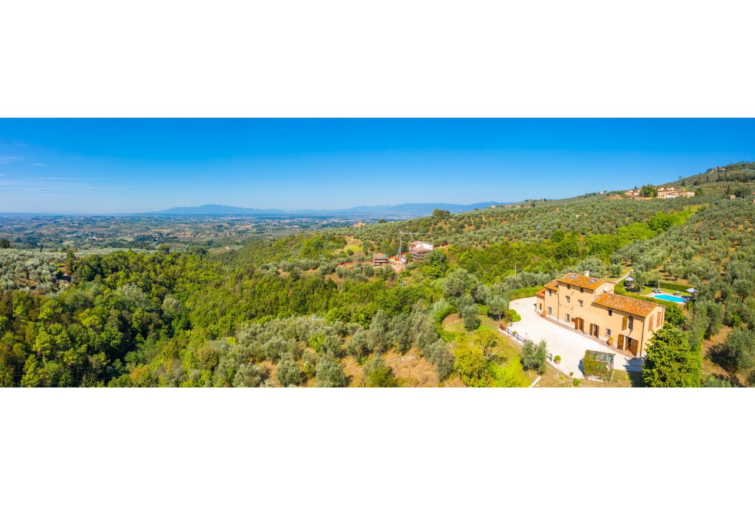 Aerial view of Villa Le Balze 