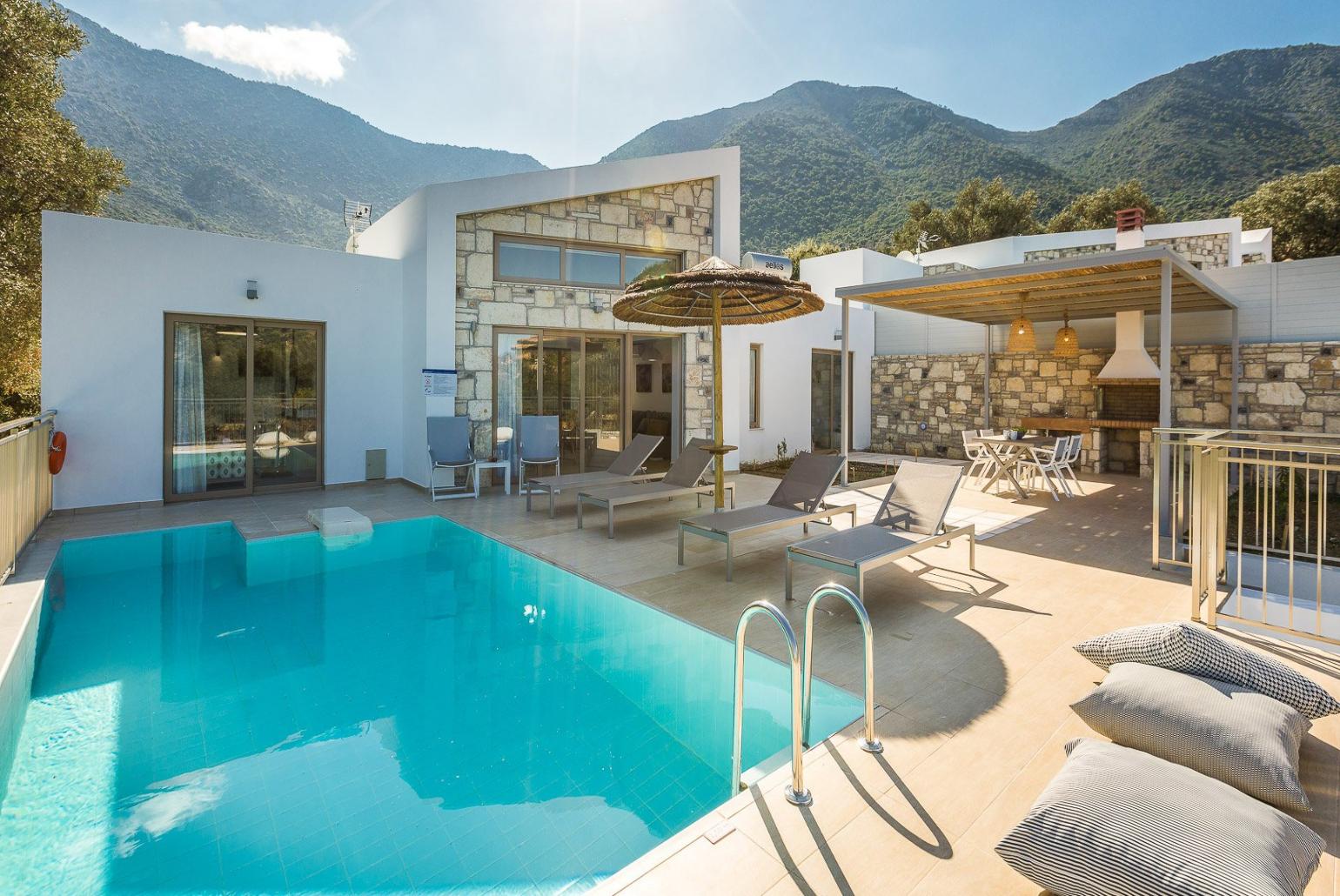 Beautiful villa with private pool and terrace