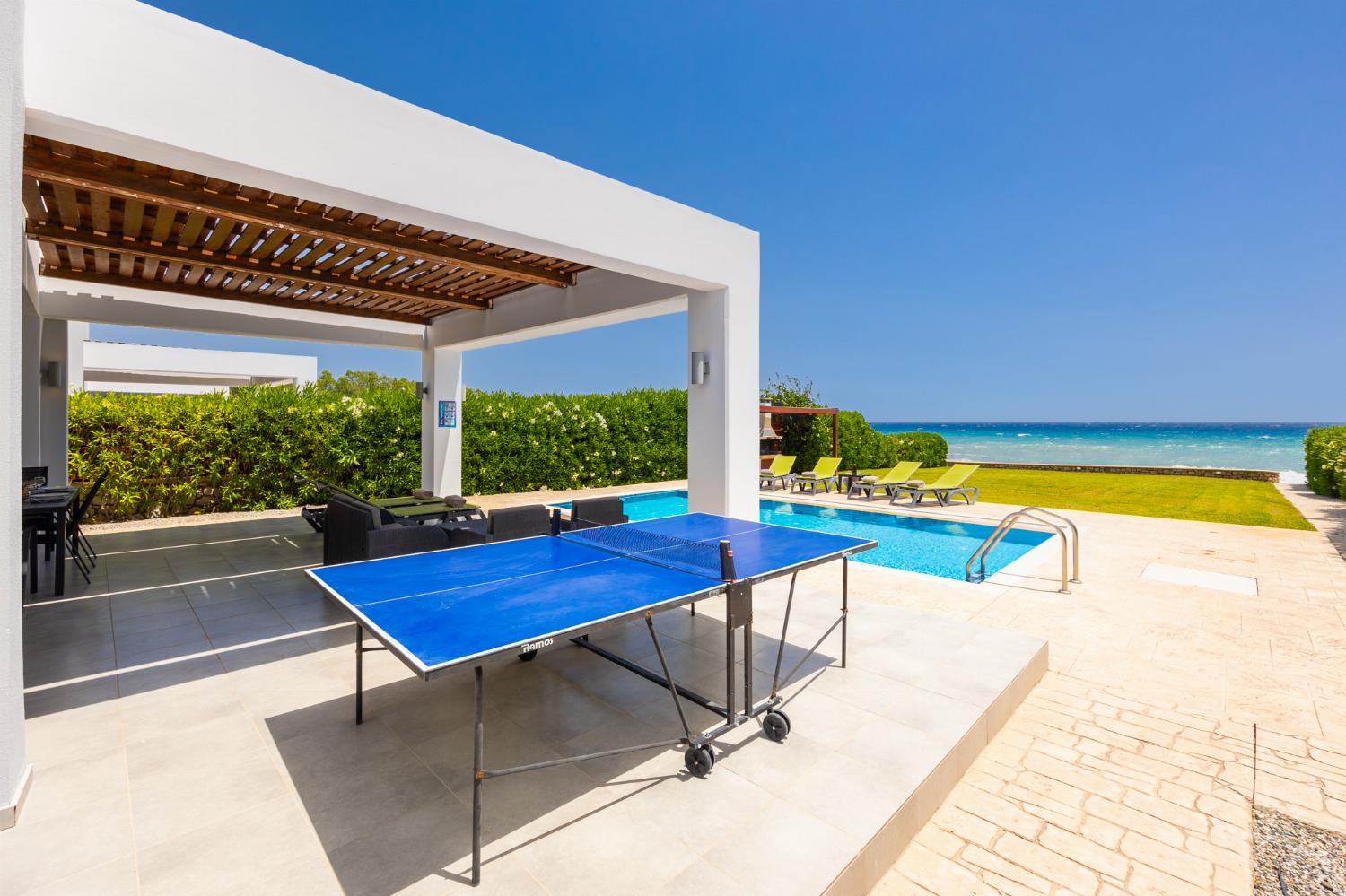 Terrace area with table tennis