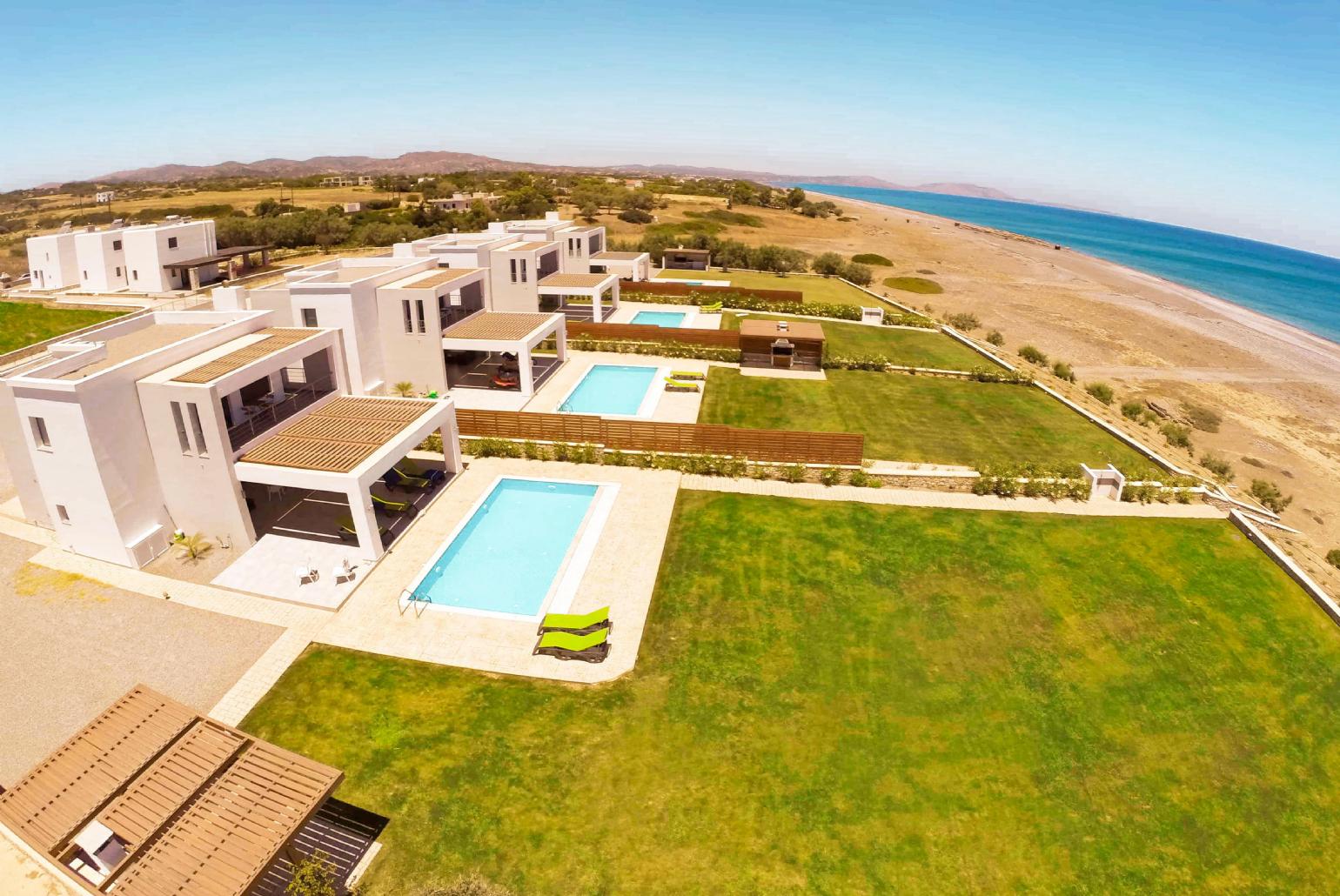 Beautiful Seafront Villa with Private Pool, Terrace and Garden 