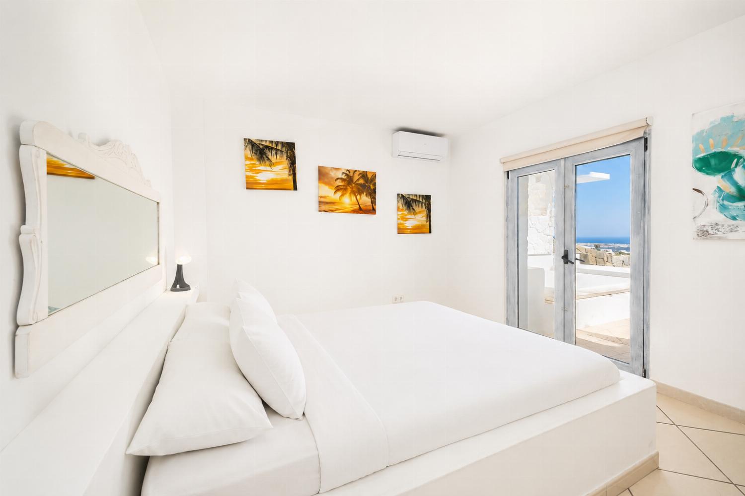 Unit 1: double bedroom with A/C and sea views