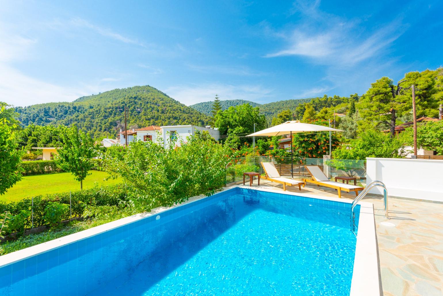 Private pool and terrace