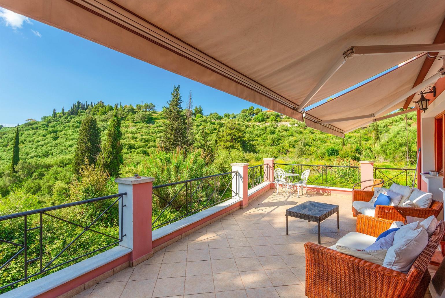 Outdoor sheltered patio