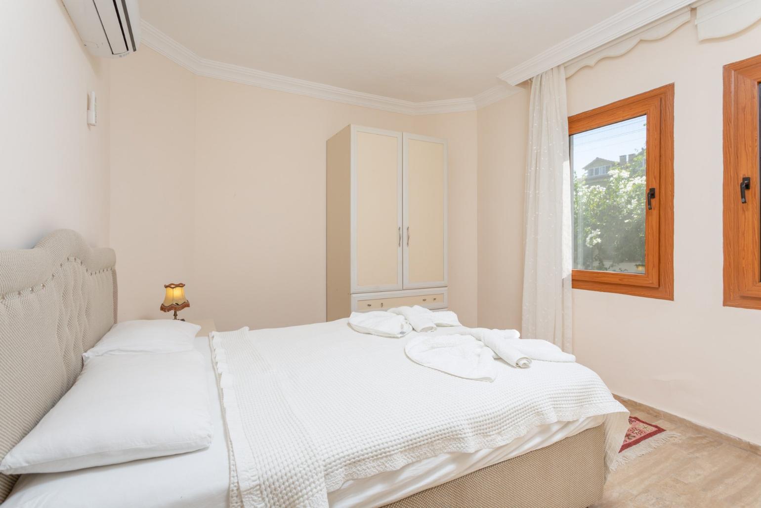 Double bedroom with en suite bathroom, and A/C