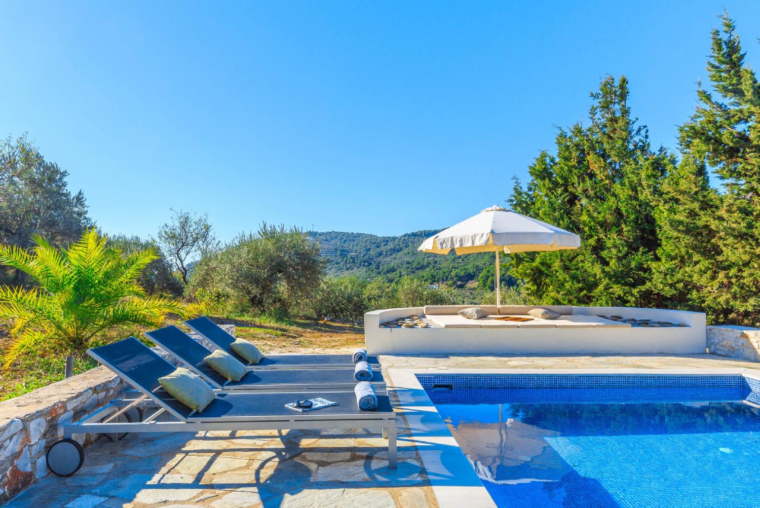 Private pool with terrace and garden