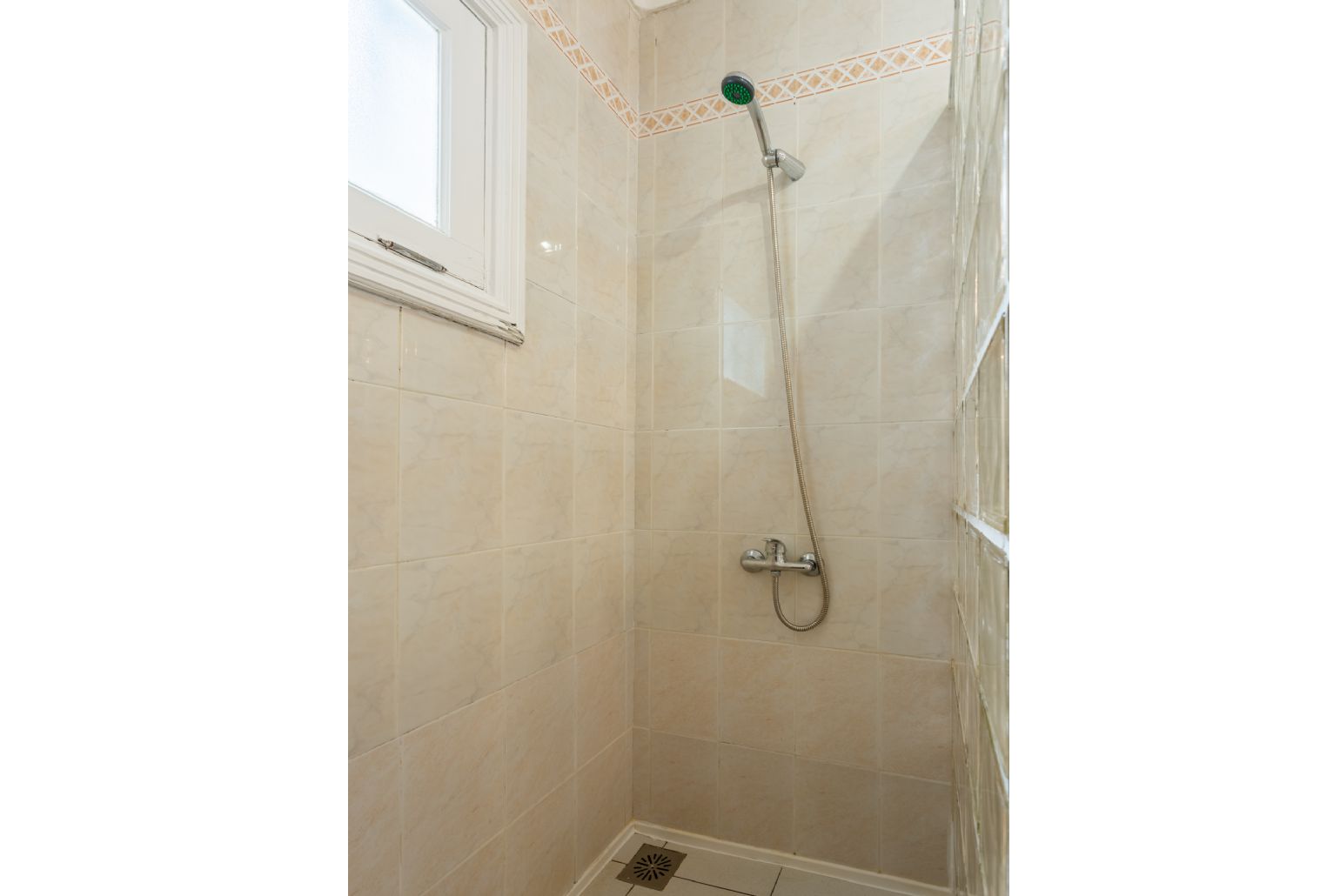 En suite bathroom with shower