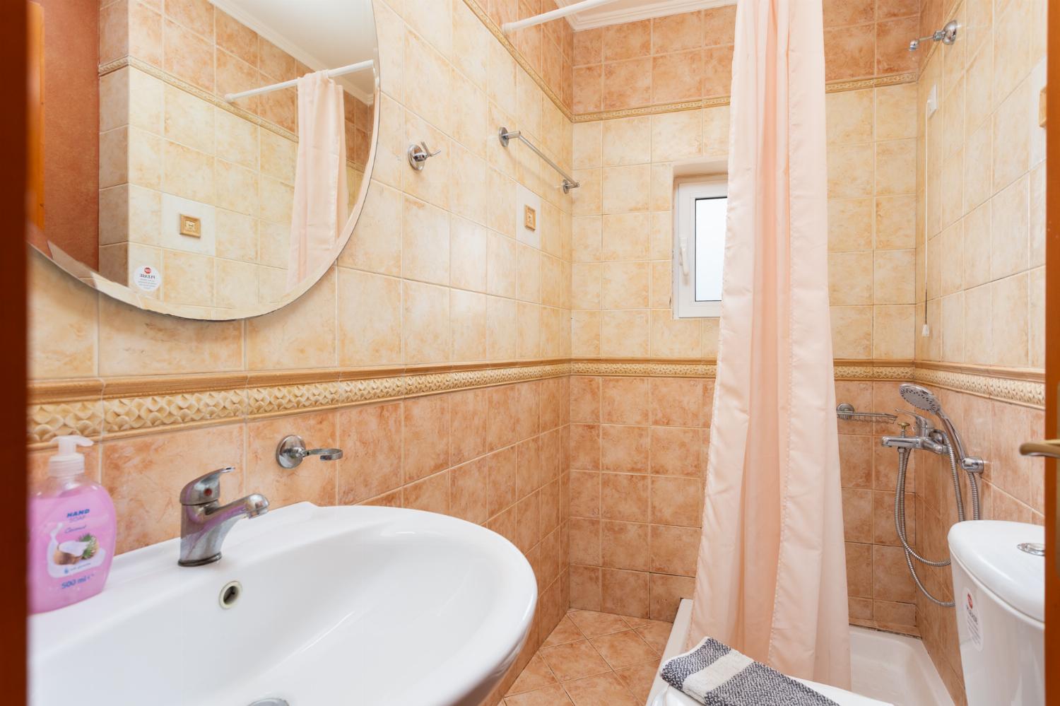 En suite bathroom with shower