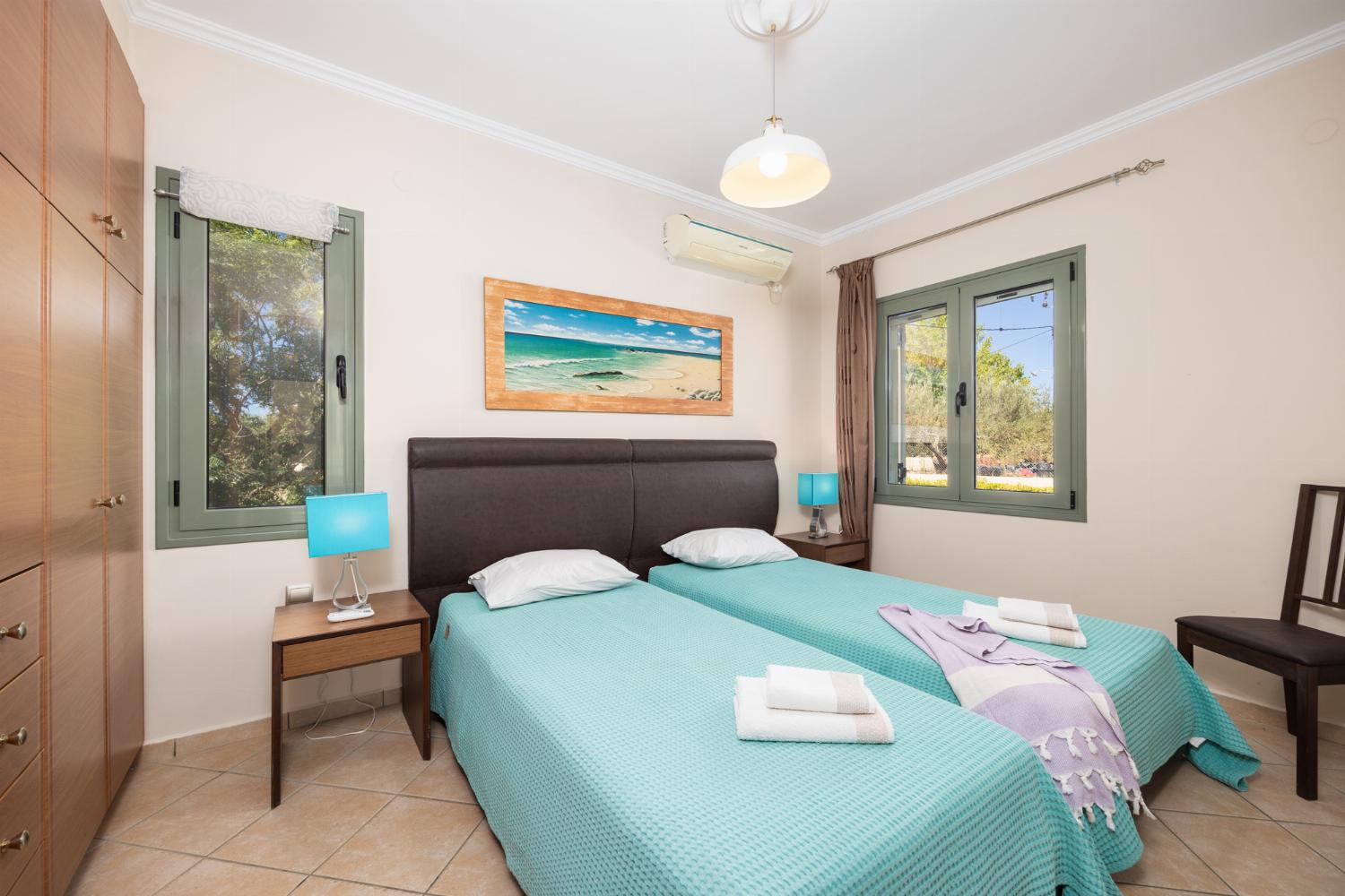 Twin bedroom with A/C