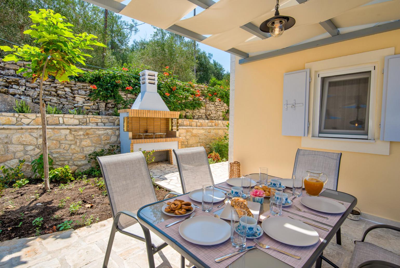 Outdoor dining area 