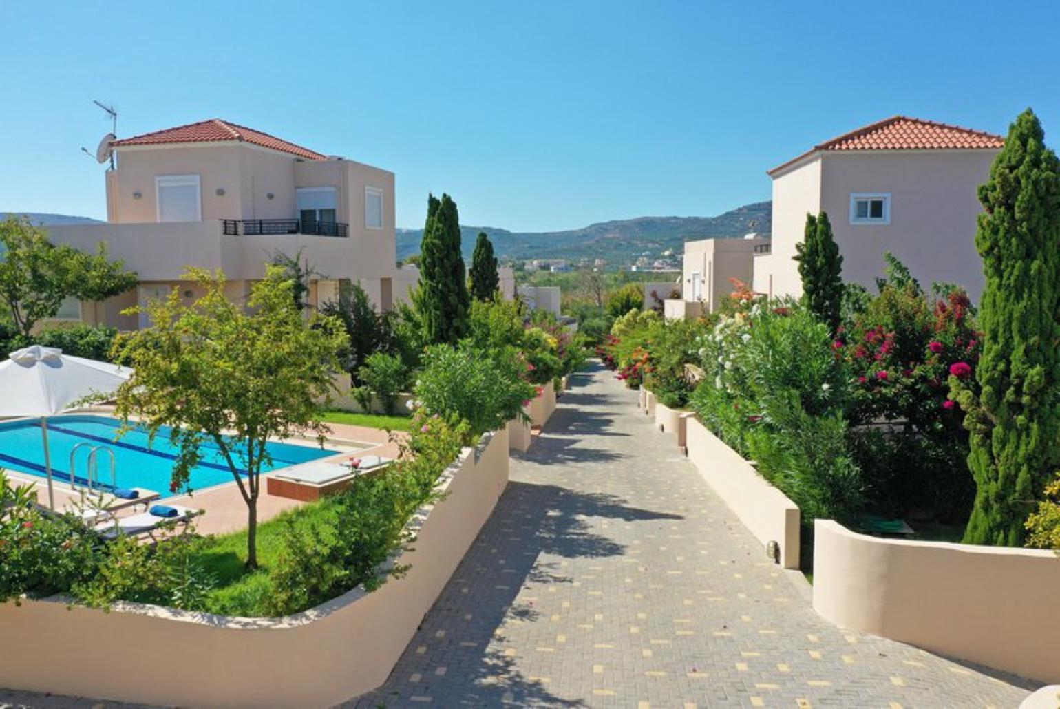 Main entrance in the Villa 