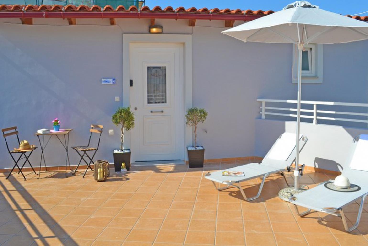 Balcony with outdoor seating