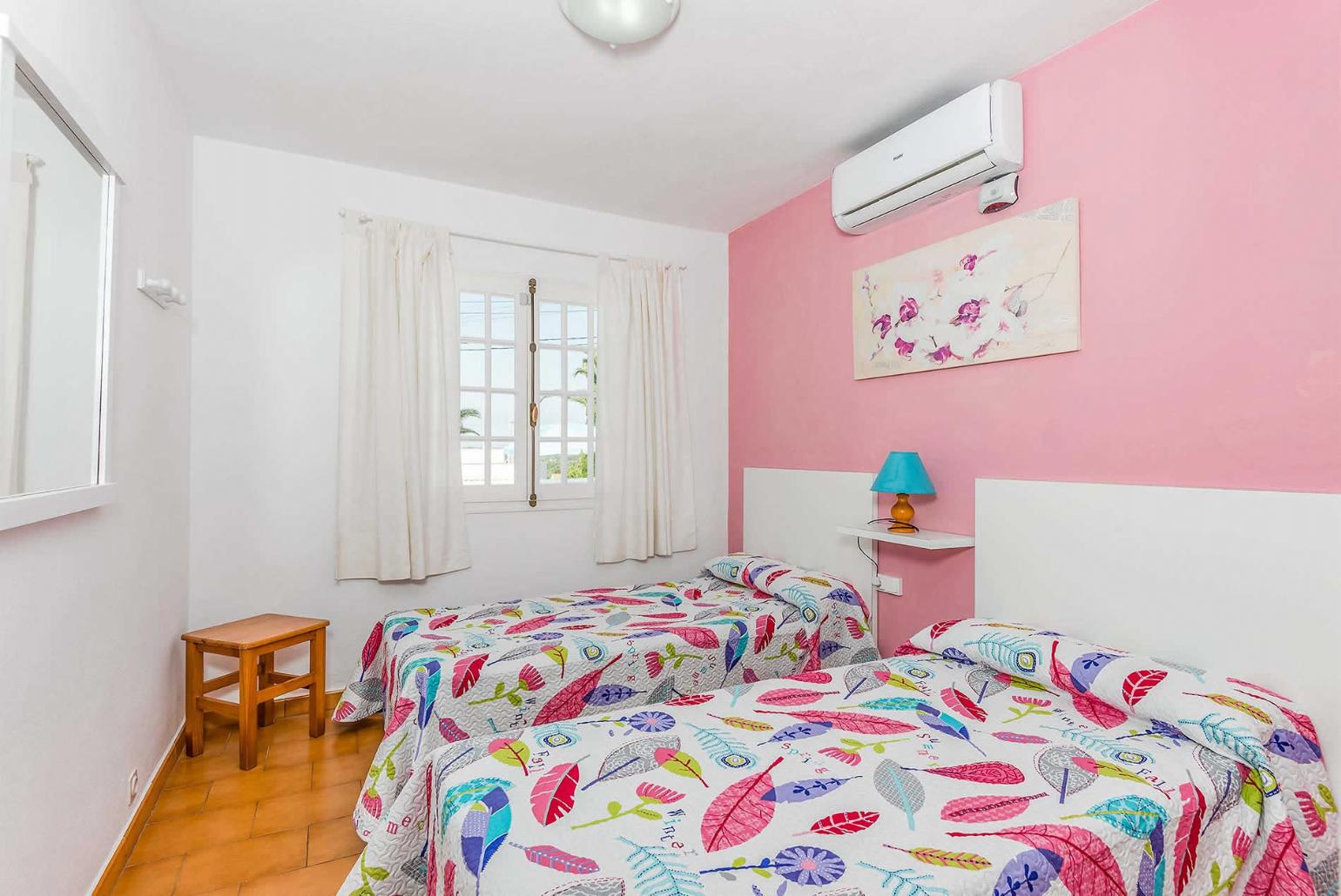 Twin bedroom With AC