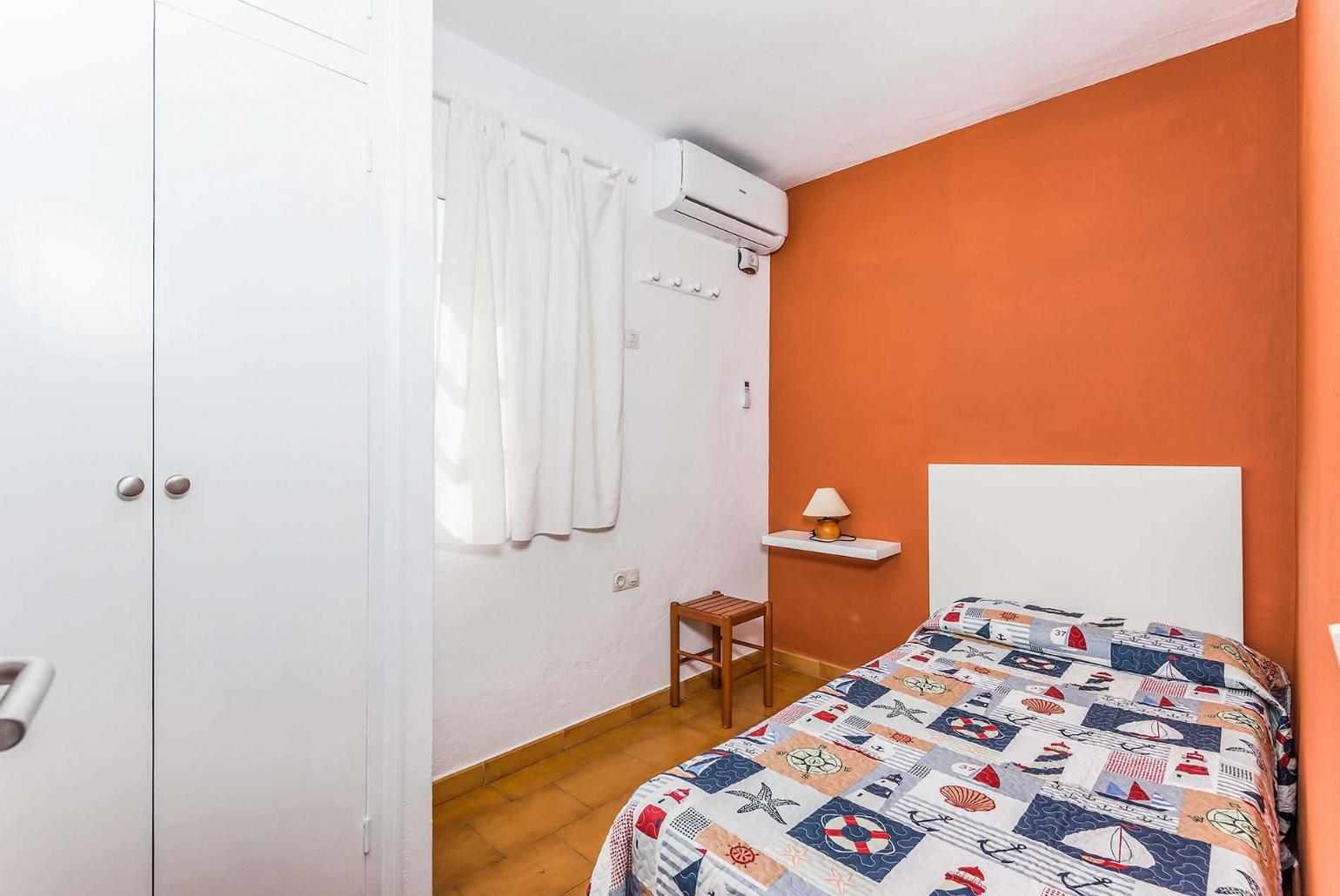 Single Bedroom With AC