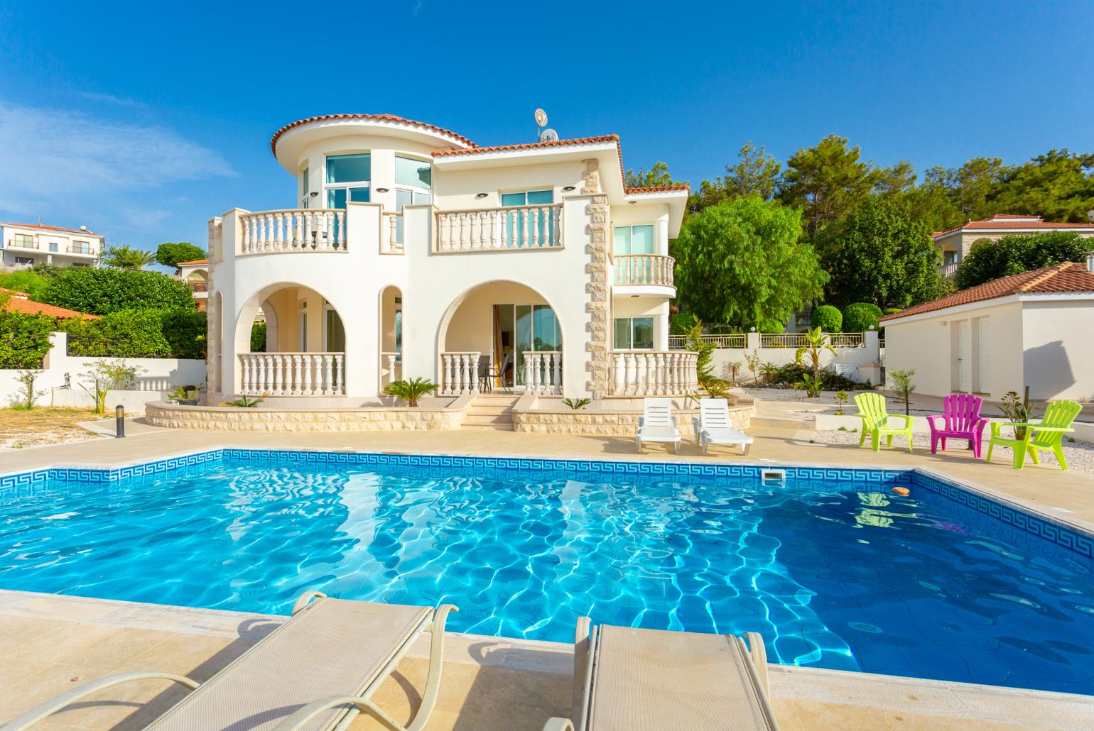 Beautiful villa with private pool and large terrace