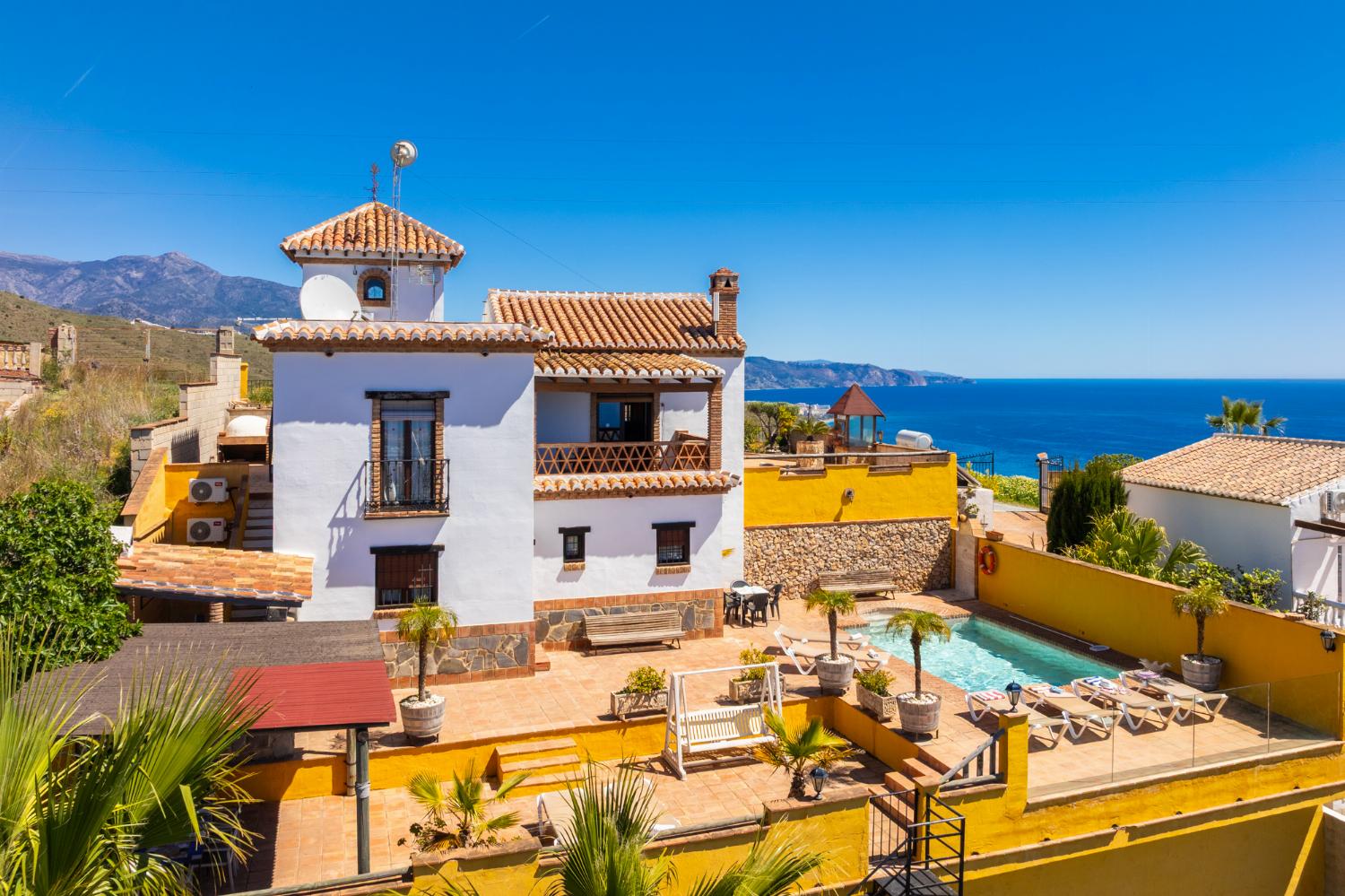 Beautiful villa with private pool and terrace with sea views