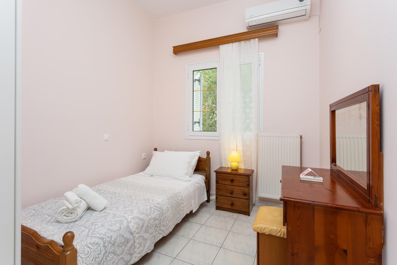 Single bedroom with A/C