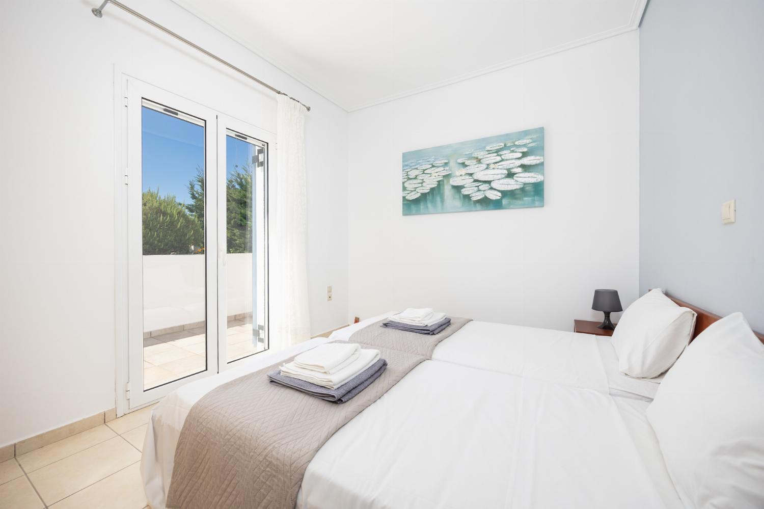 Twin bedroom with A/C
