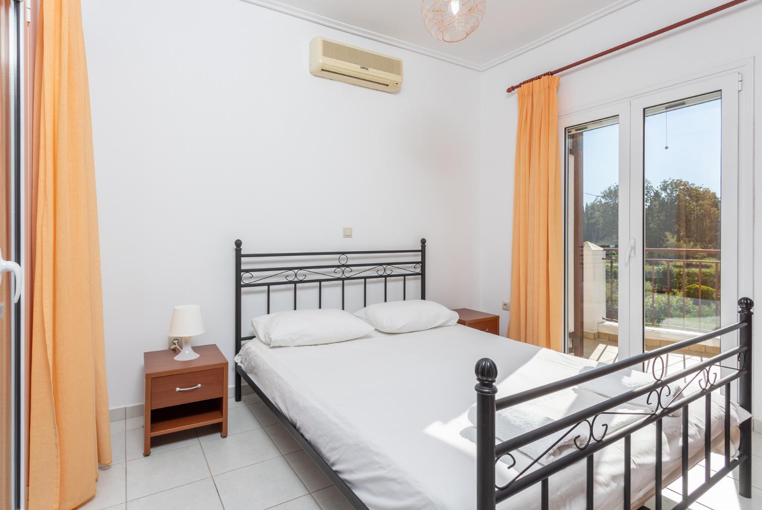 Double bedroom with A/C and upper terrace access