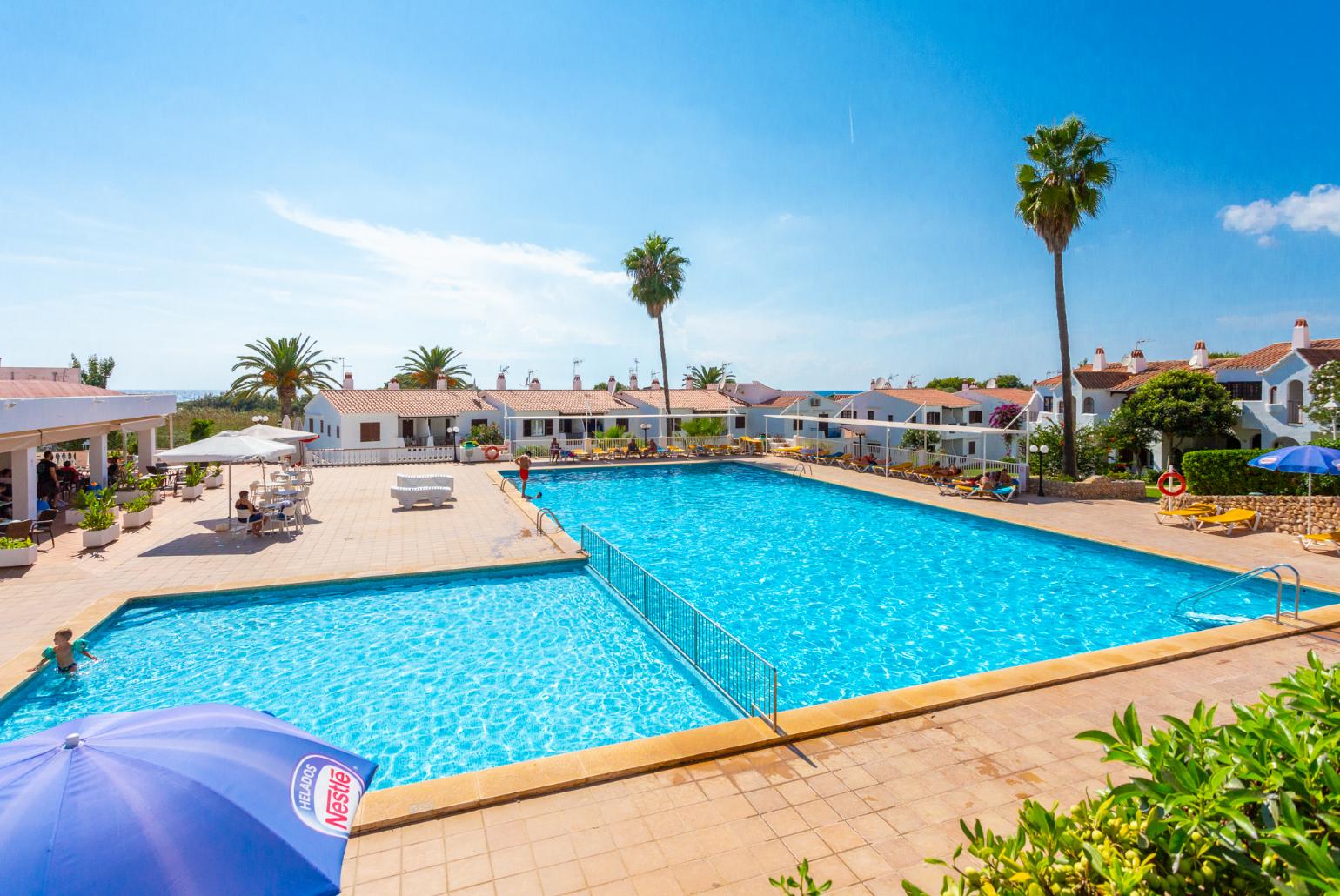 Beautiful apartment with shared pool, terrace, garden and sea views