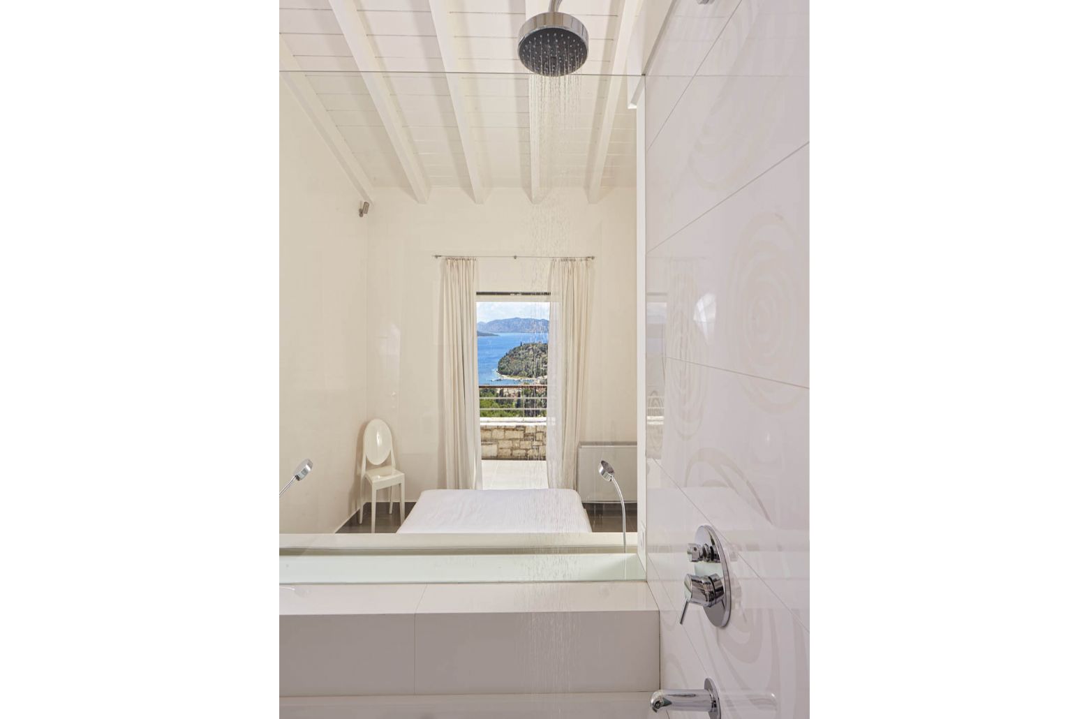 Double en suite bedroom with seaview