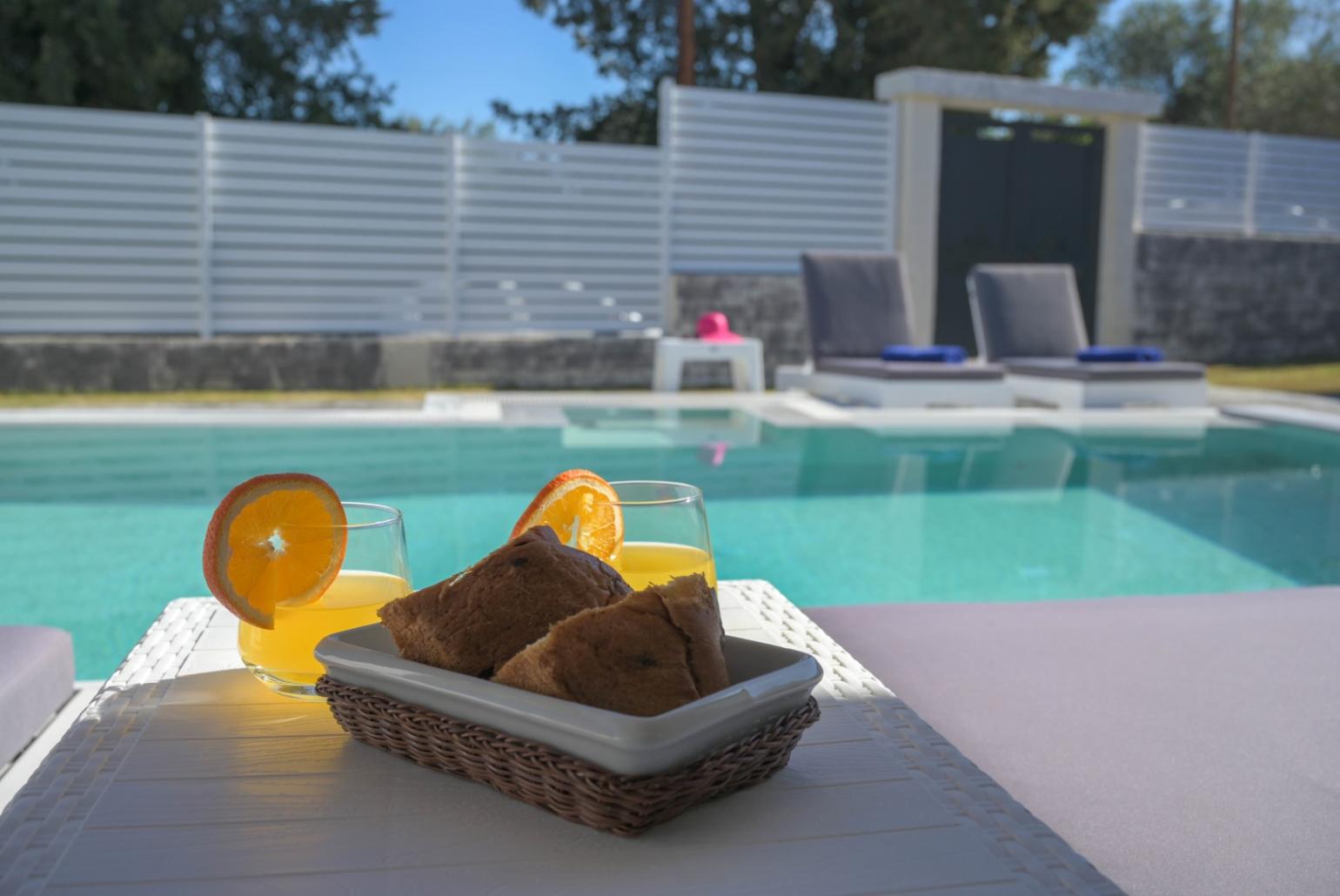 Private pool and terrace