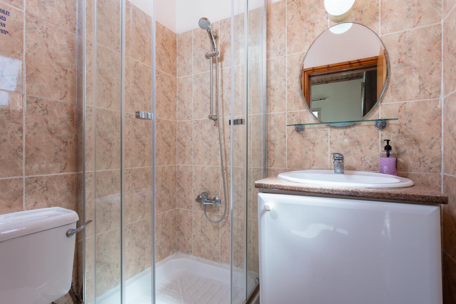 En suite bathroom with shower