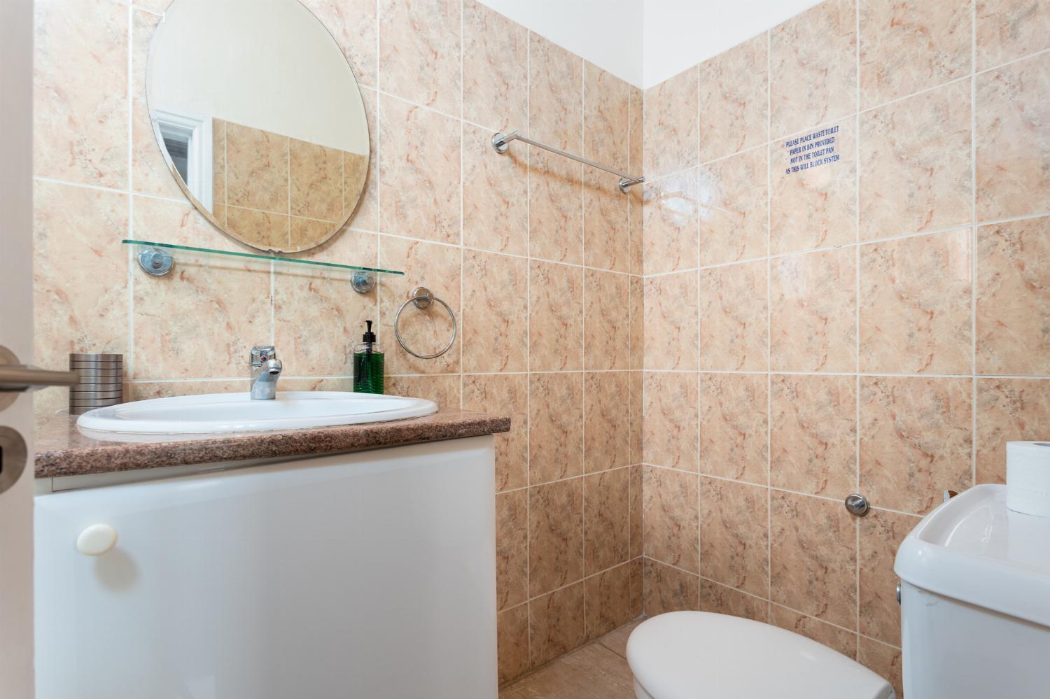 En suite bathroom with shower