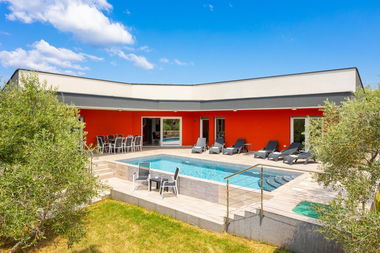 Beautiful villa with private pool and terrace