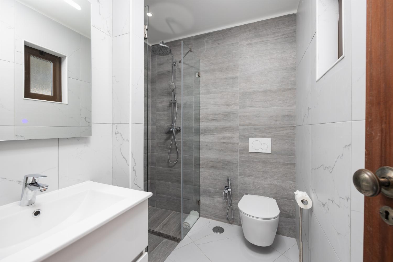 En suite bathroom with shower