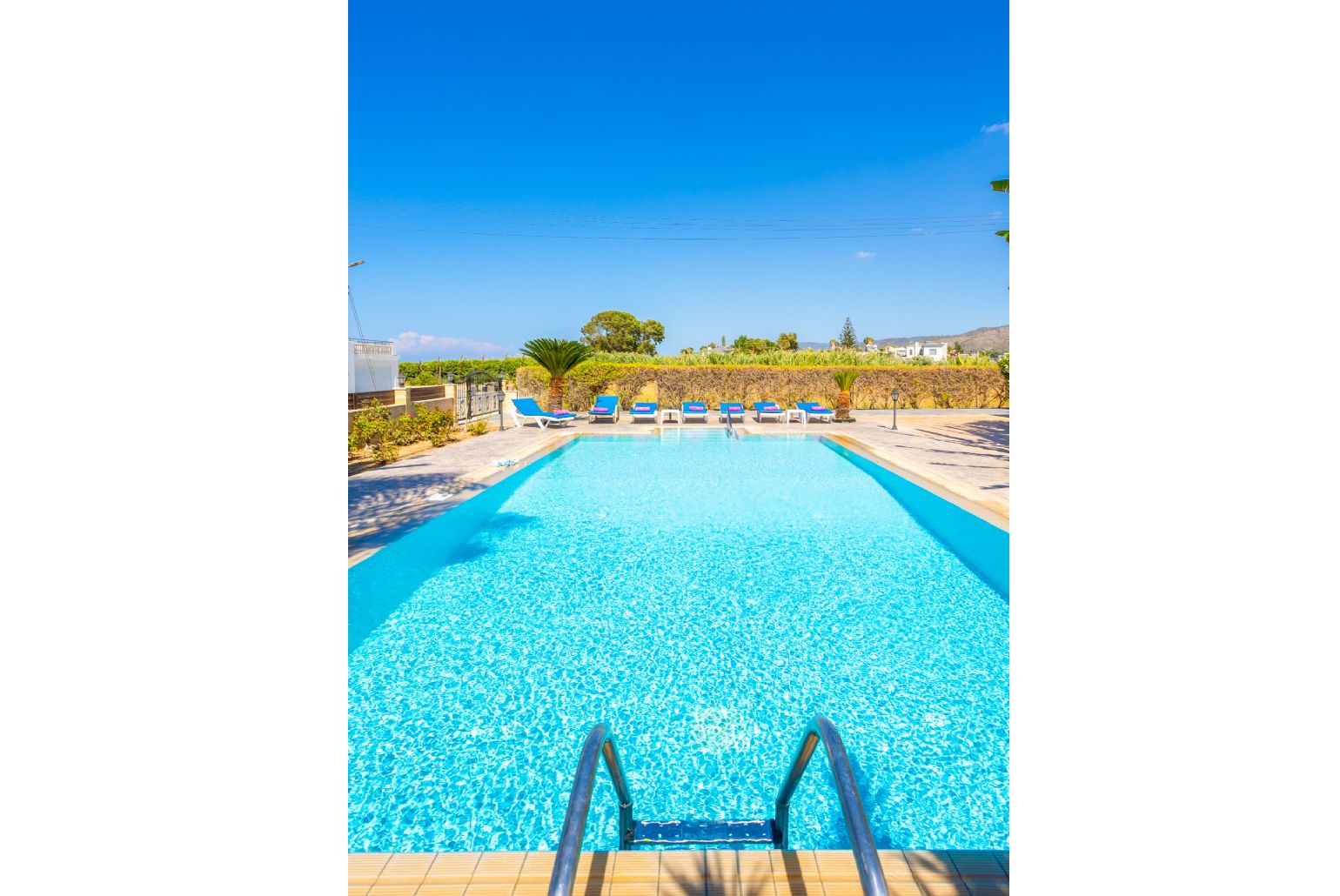 Private pool and terrace