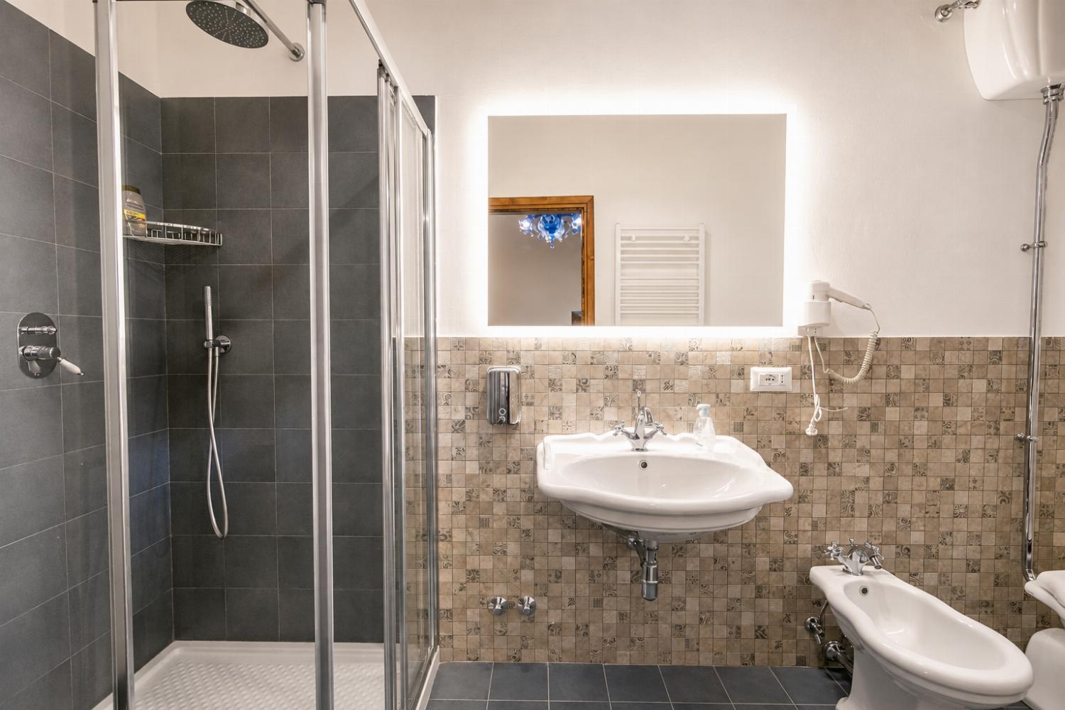 En suite bathroom with shower