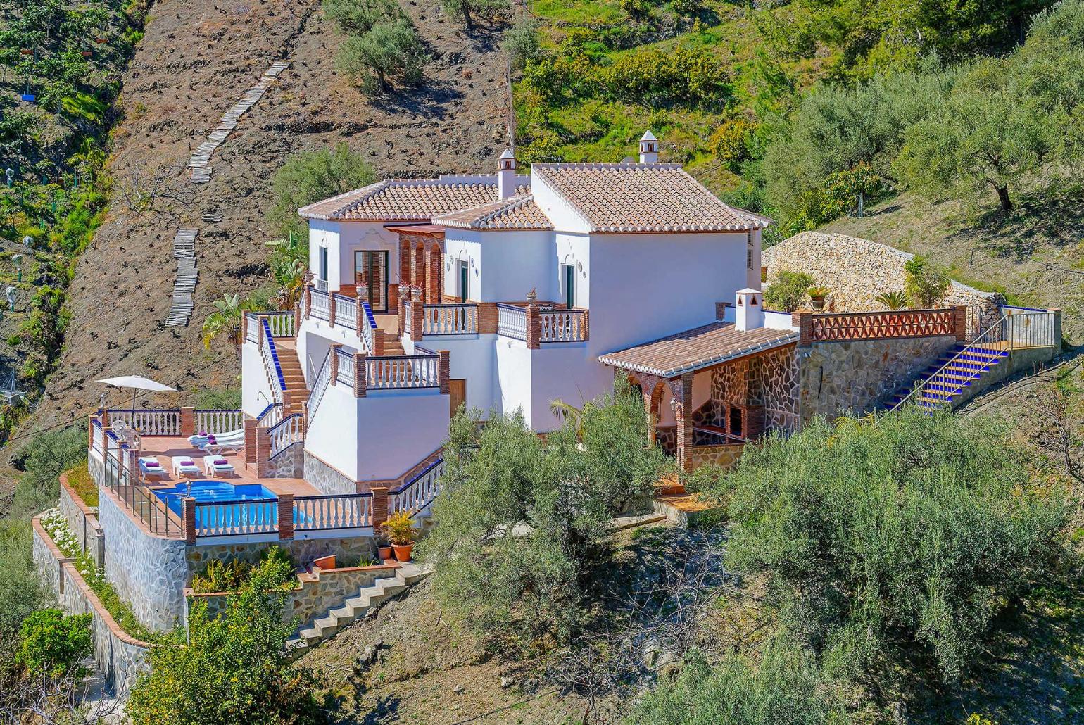 Beautiful villa with private pool and terrace