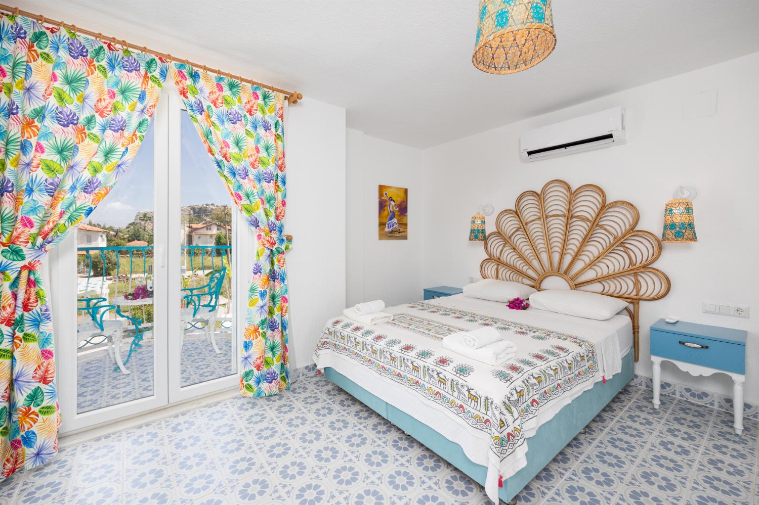 Double bedroom with en suite bathroom and A/C