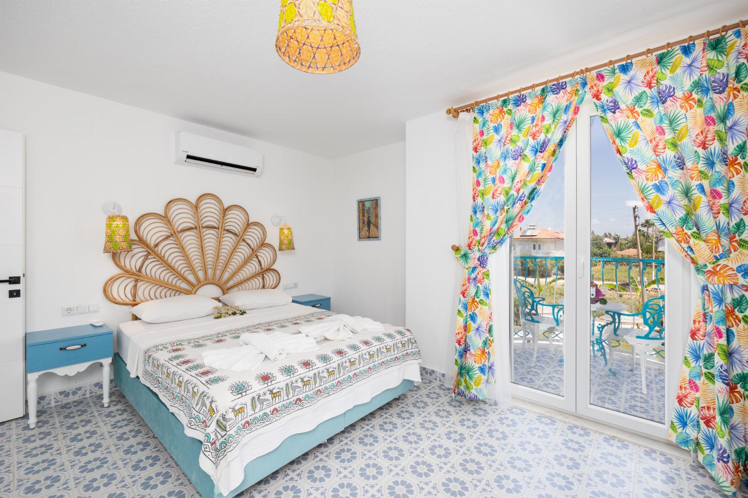 Double bedroom with en suite bathroom and A/C