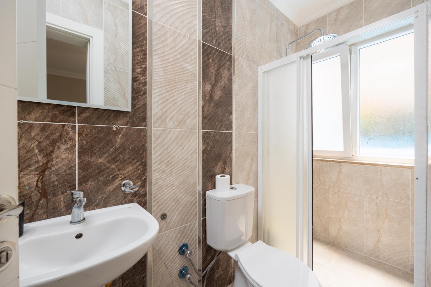 En suite bathroom with shower