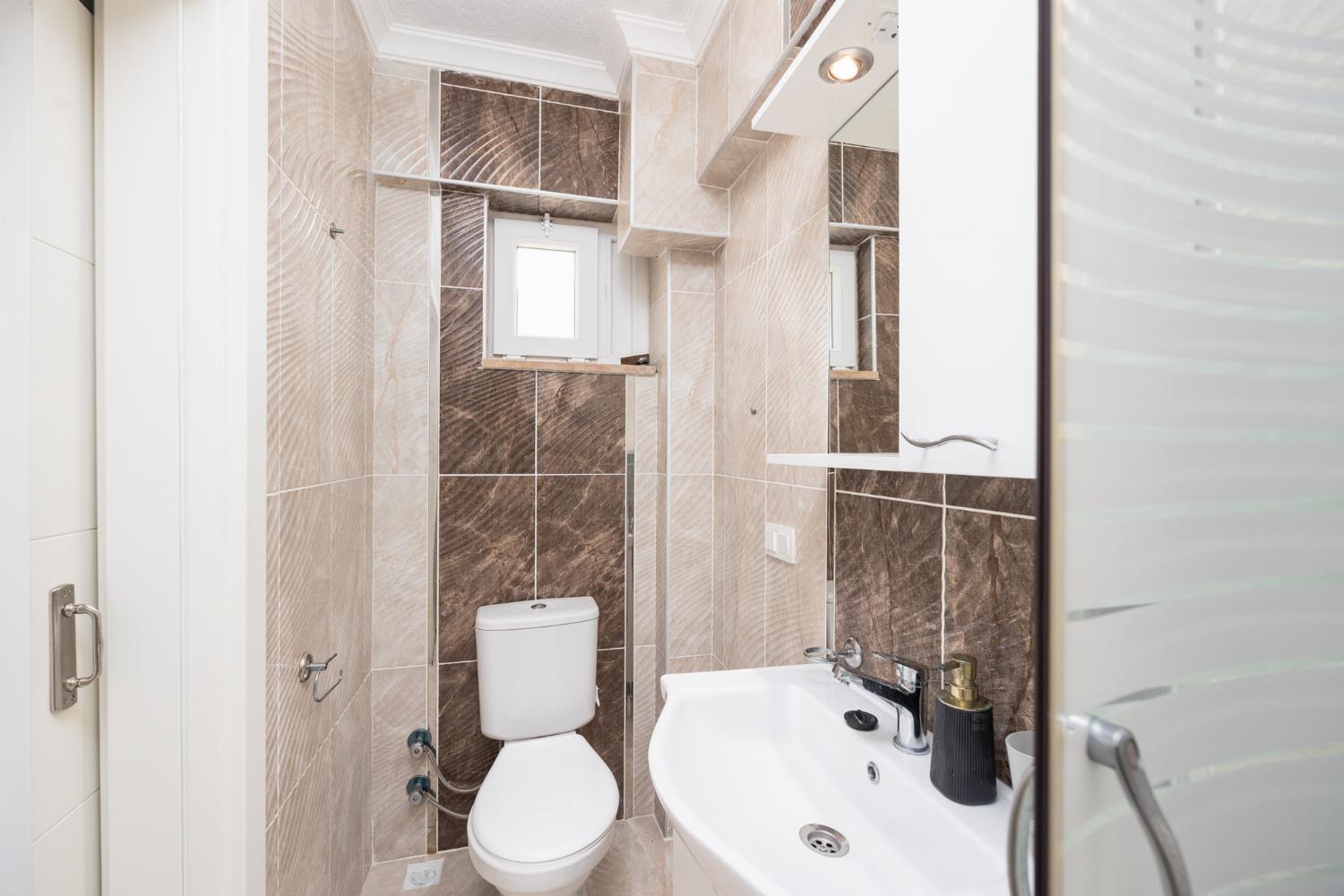 En suite bathroom with shower